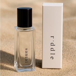 Santal 20ml Roll-On ROLL-ON OIL
Cardamom | Amber | Sandalwood | Orchid | Cassis